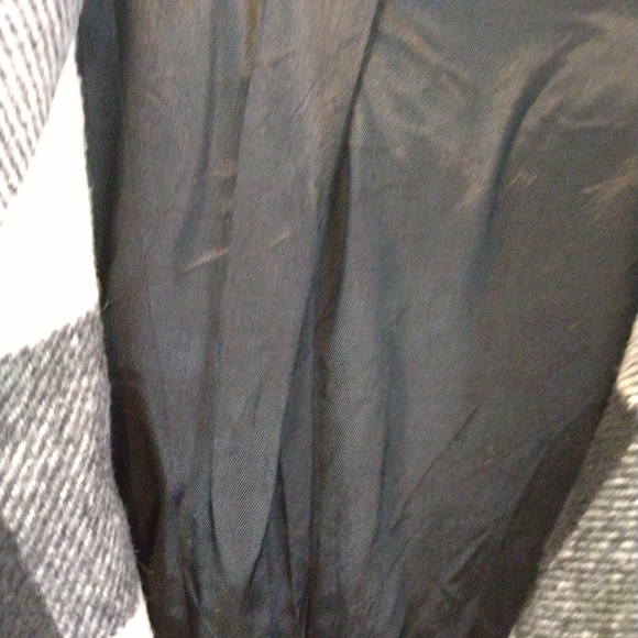 Katherine Deene Checked Wool Jacket - Picture 10 of 14